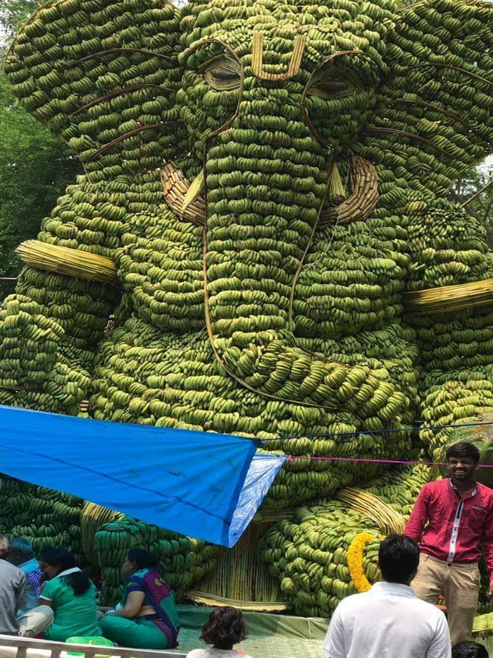 This giant elephant made using bananas