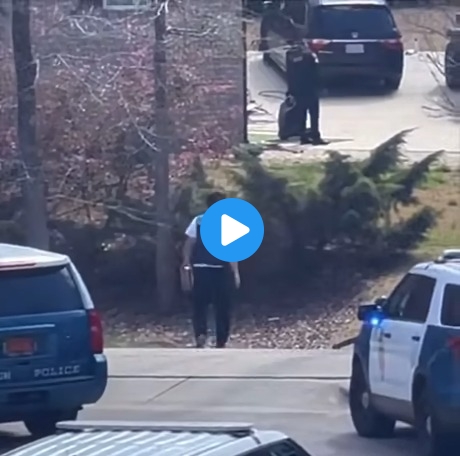 Amazon driver delivers package in the middle of a police stand-off