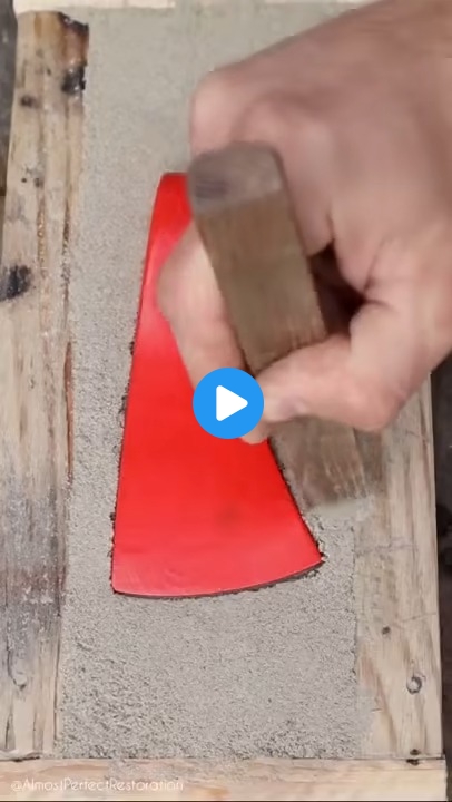 Making a decorative axe from melted copper wire