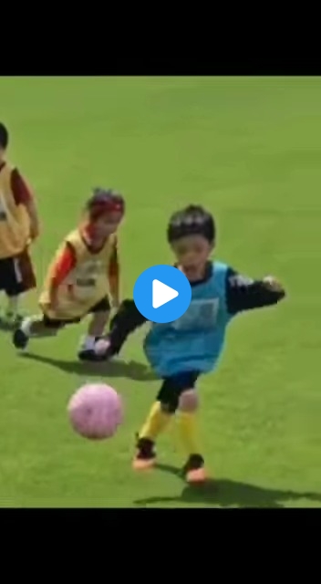 This 4 year old girl got insane skills